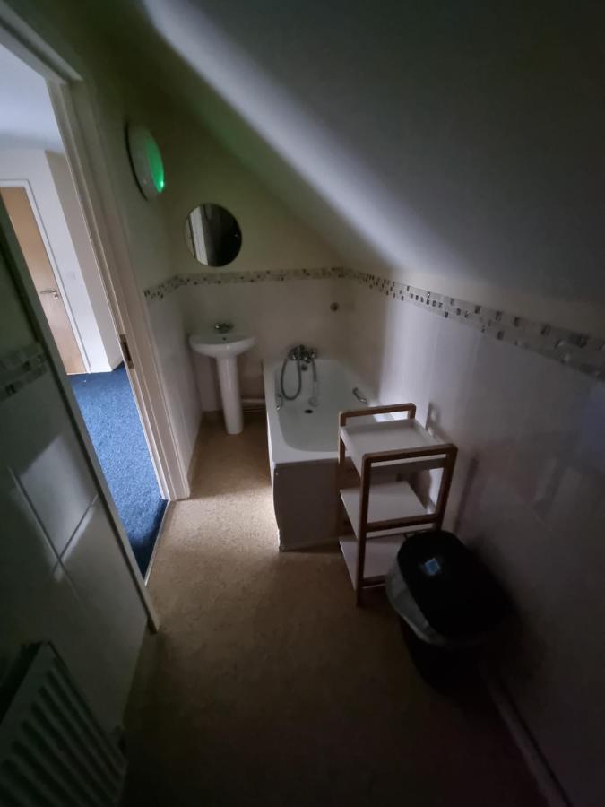 Kings Arms Guest House 埃布韦尔 外观 照片