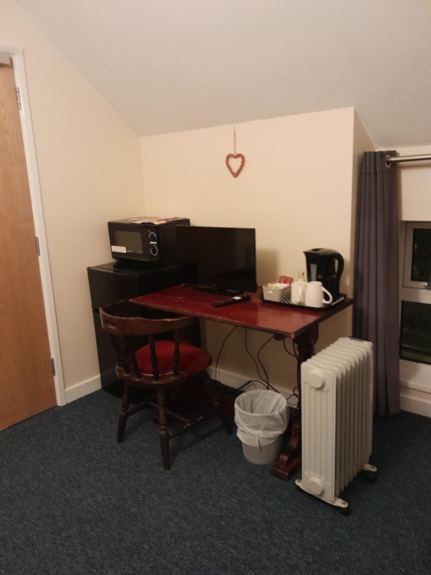 Kings Arms Guest House 埃布韦尔 外观 照片