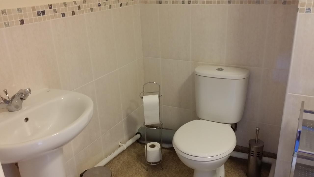 Kings Arms Guest House 埃布韦尔 外观 照片